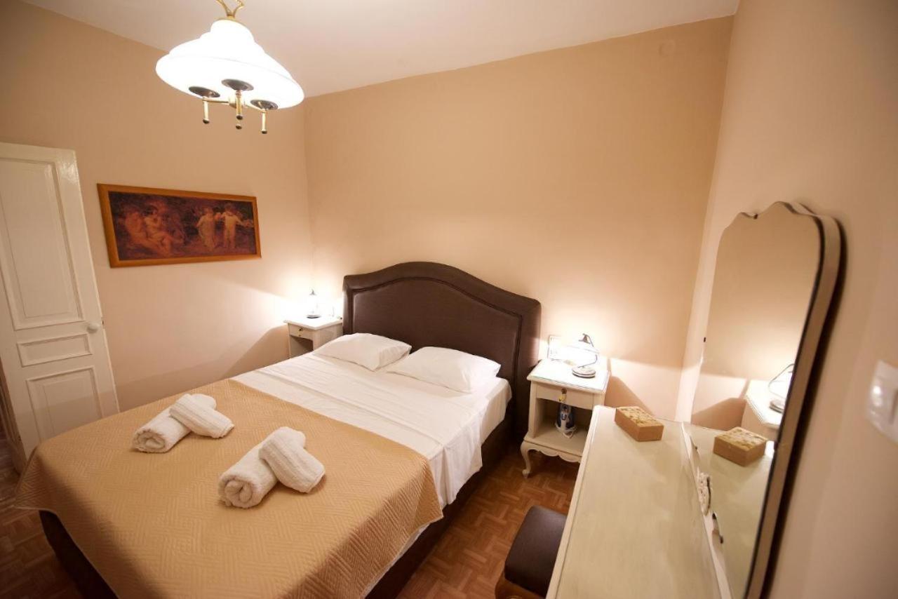 Galiello & Bacco By Corfuescapes Appartement Corfu  Buitenkant foto